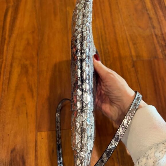 Michael Kors silver metallic clutch/shoulder bag - Picture 8 of 14